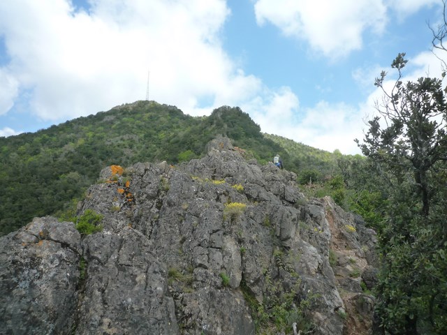 Arête rocheuse dans la montée de la Croix de Marcou (photo prise lors d'une reco)